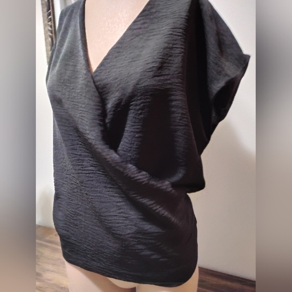 ZARA | Black Draped Drop V Crossed Wrap Short Sleeve Top | Size Medium - Picture 2 of 5